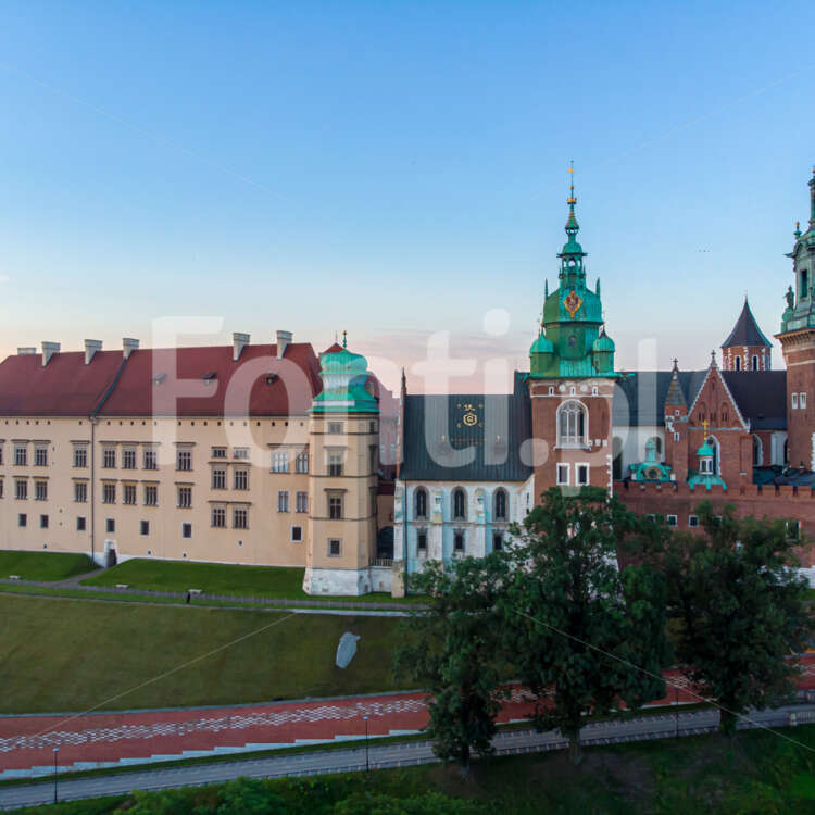 Cracow Poland Wawel Castle.jpg - Fonti.pl