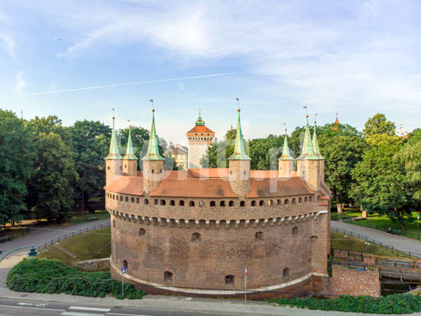 Kraków Barbakan Wieża Floriańska.jpg - Fonti.pl