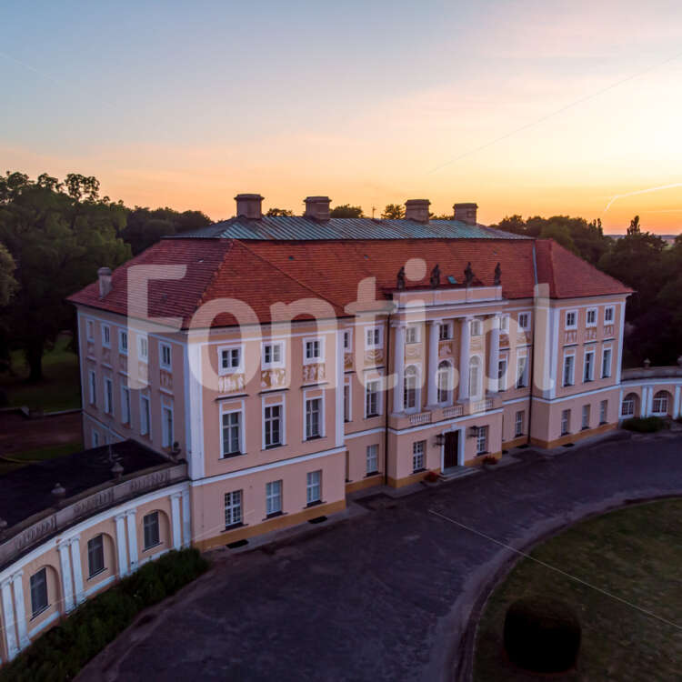 Leszczyńskie pałac w Pawłowicach.jpg - Fonti.pl