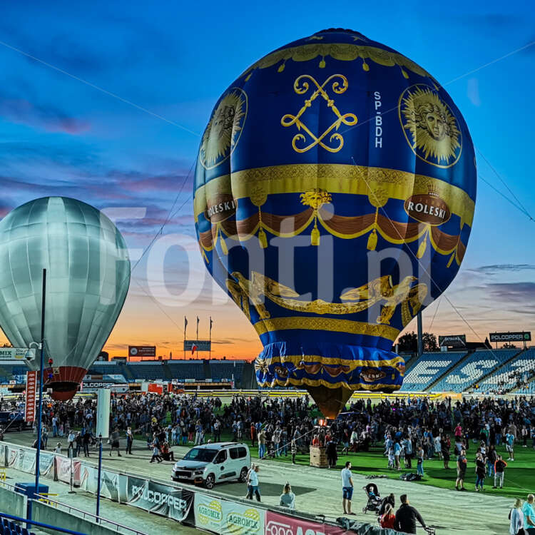 Leszno balony na Stadionie Smoczyka.jpg - Fonti.pl