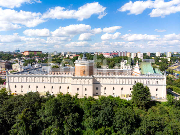 Lublin Stare Miasto Zamek z boku.jpg - Fonti.pl