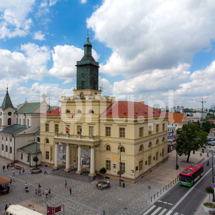 Lublin Stare Miasto widok na Ratusz.jpg - Fonti.pl