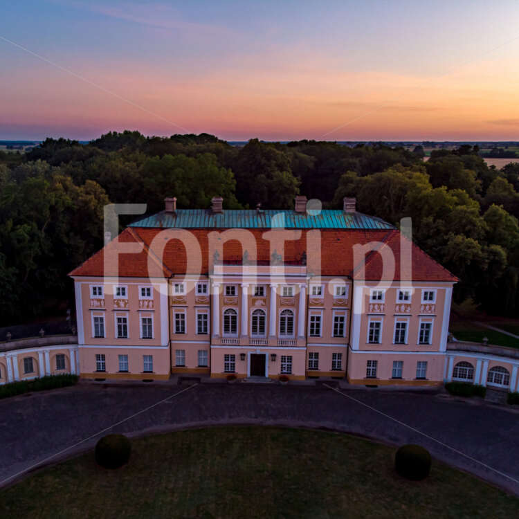 Pałac w Pawłowicach okolice Leszna.jpg - Fonti.pl
