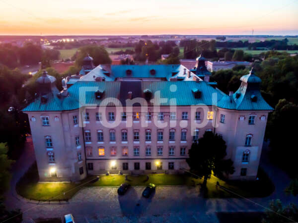 Rydzyna Castle sunset.jpg - Fonti.pl