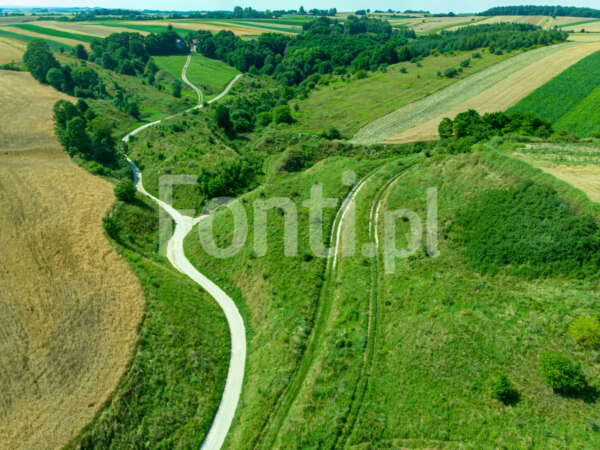 Wiejski krajobraz Ponidzie.jpg - Fonti.pl