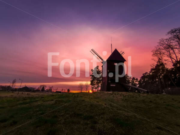 Windmill wiatrak.jpg - Fonti.pl