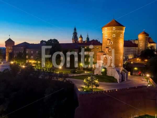 Wonderful Cracow by evening in Poland.jpg - Fonti.pl