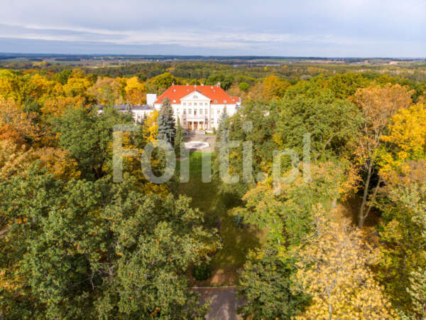 Górzno pałac z drona.jpg - Fonti.pl