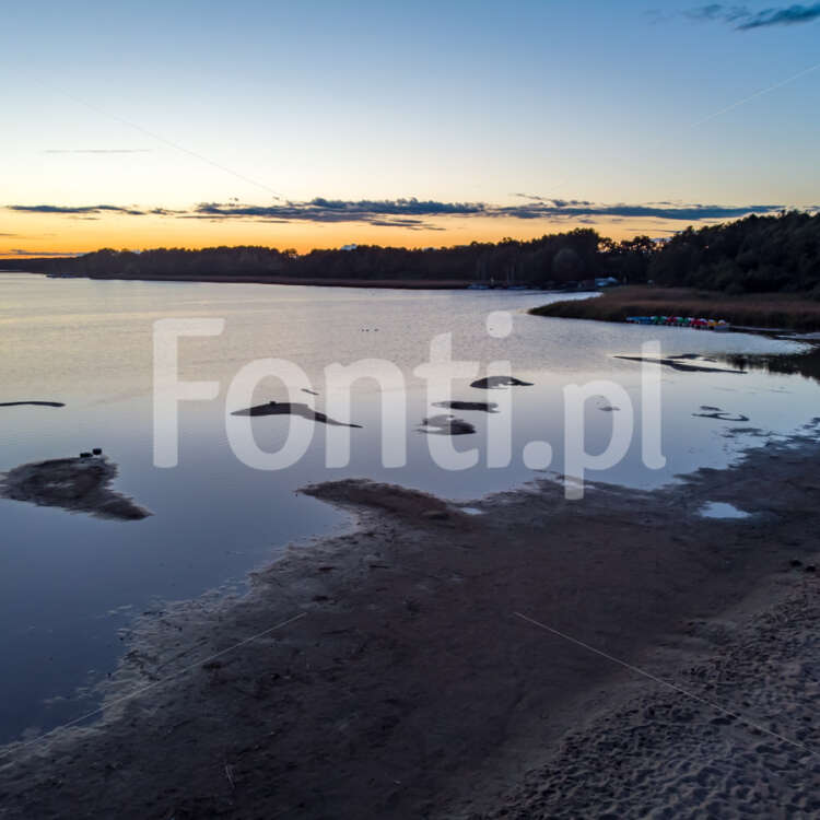 Jezioro Dominickie plaża główna.jpg - Fonti.pl