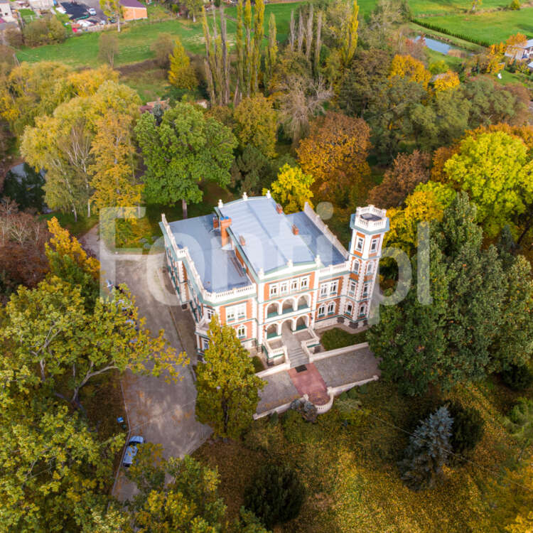 Pałac w Garzynie widok z drona.jpg - Fonti.pl